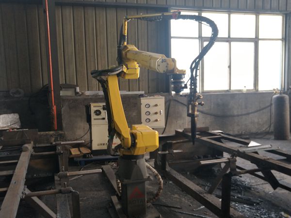 鉚焊車間 智能機(jī)械手